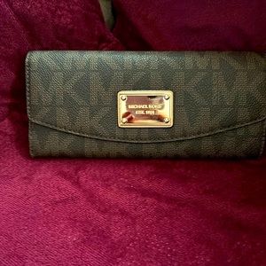 Michael Kors wallet